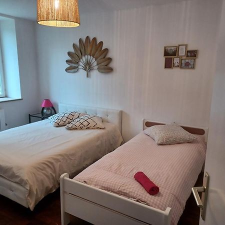 Duplex Centre Ville Ernée Eksteriør billede