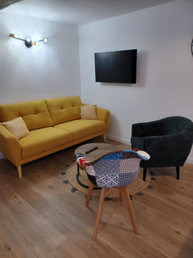 Duplex Centre Ville Ernée Eksteriør billede