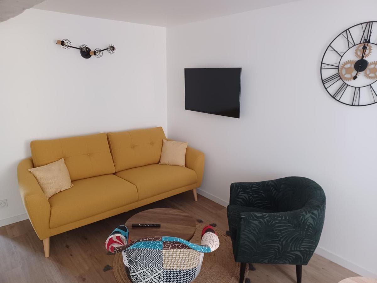 Duplex Centre Ville Ernée Eksteriør billede